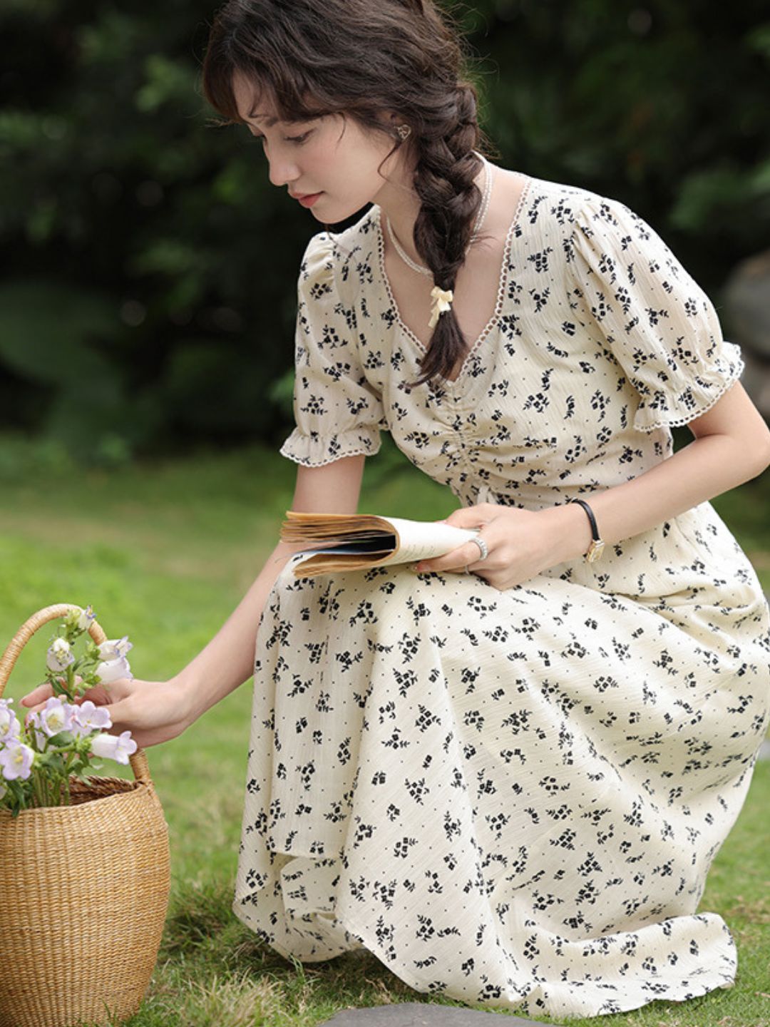 Heart-neck Floral Dress