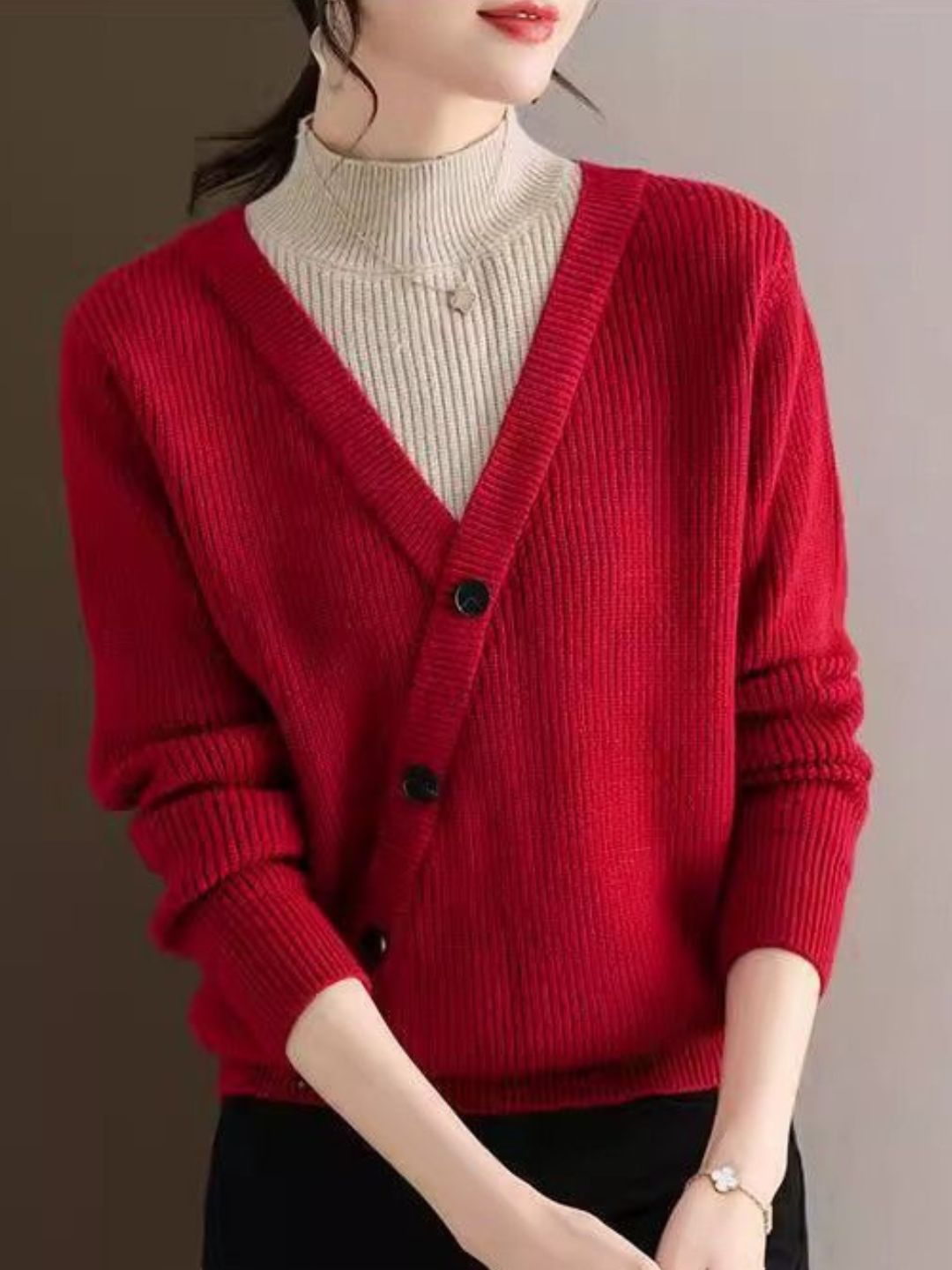 Fake two-piece loose half-high collar sweater