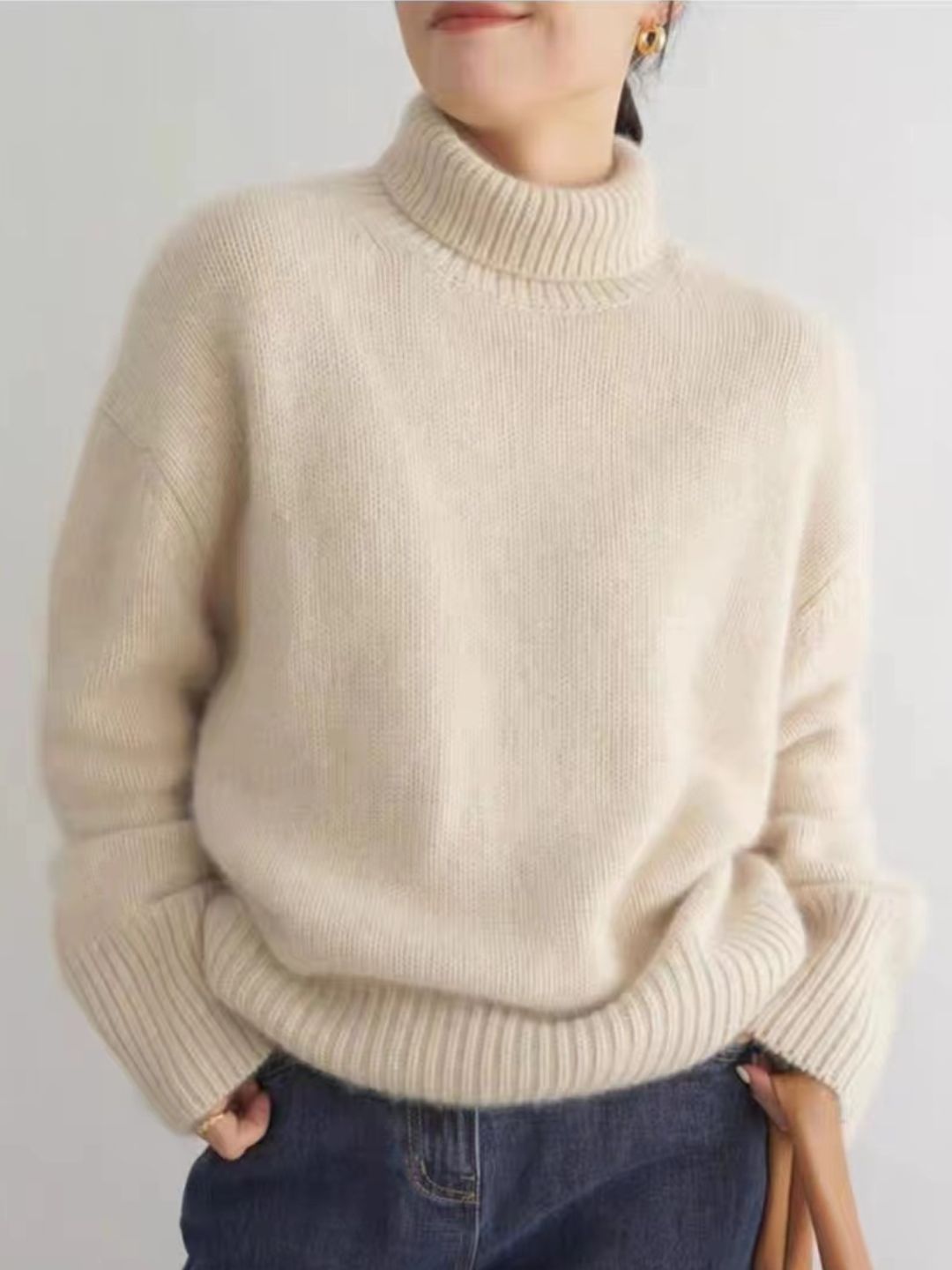 Turtleneck Solid Color Knitted Top -  Grey