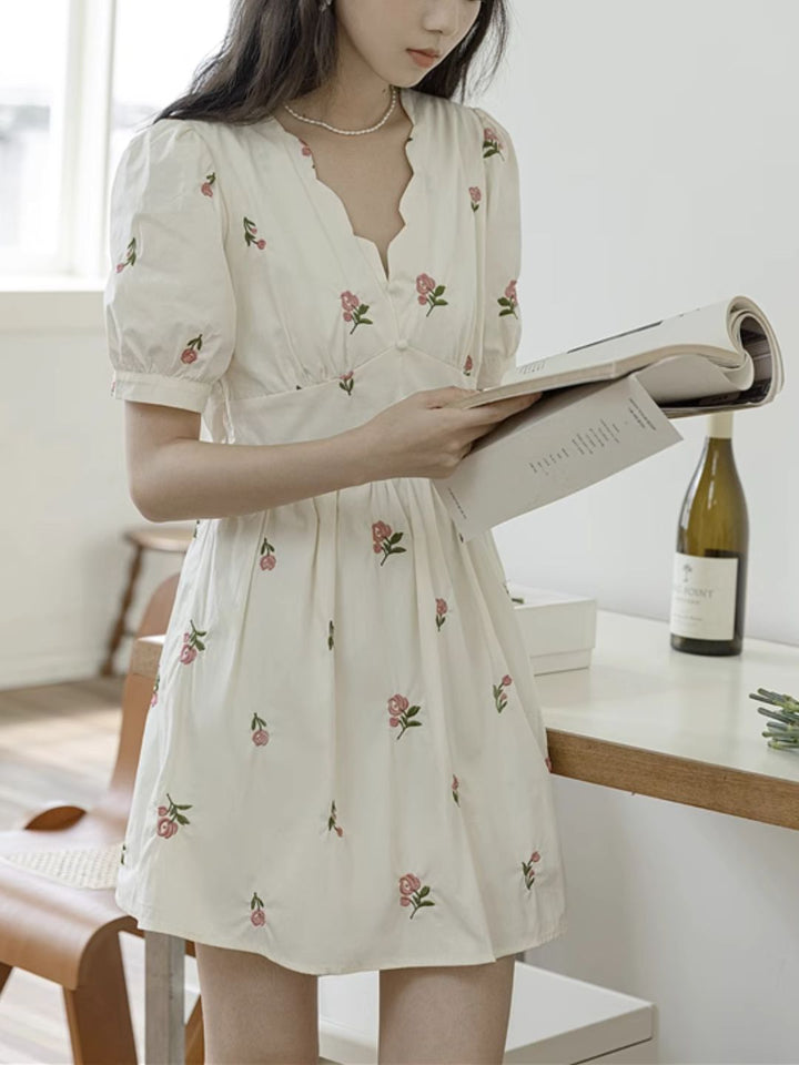 V-neck Flower Embroidered Puff Sleeve Dress