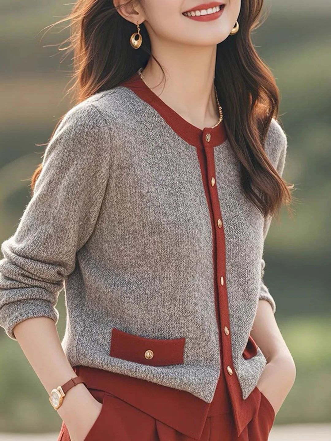 Loose Crew Neck Contrast Knitted Cardigan