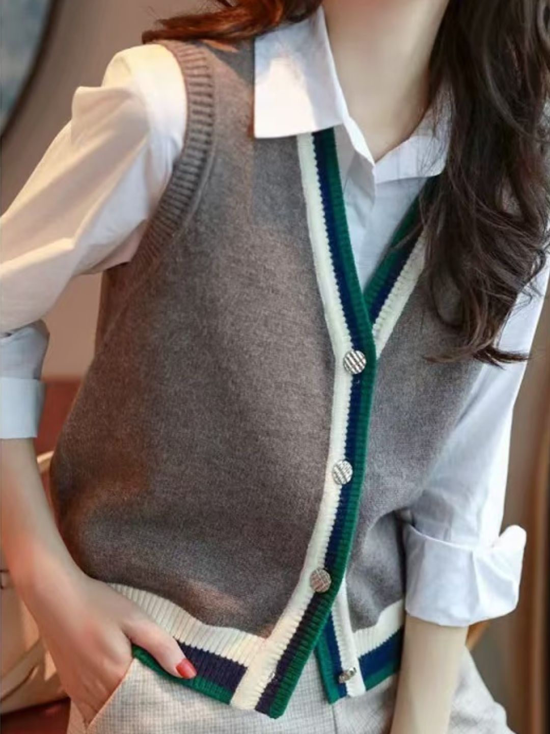 Casual V-neck Knitted Vest