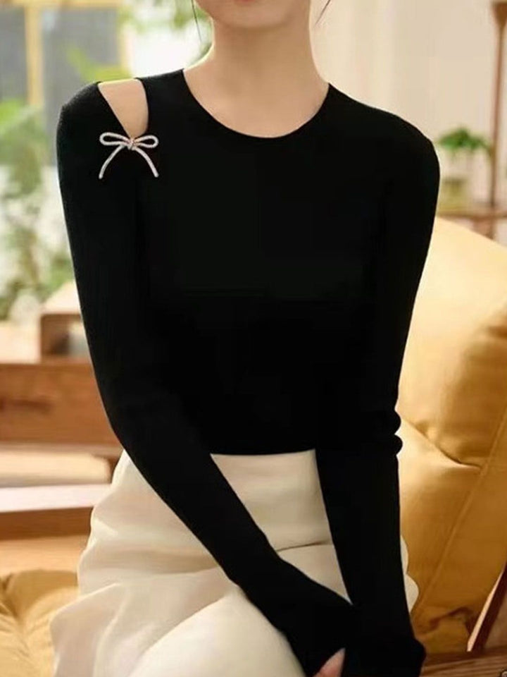 Elegant Off-Shoulder Bow Tie Knitted Sweater