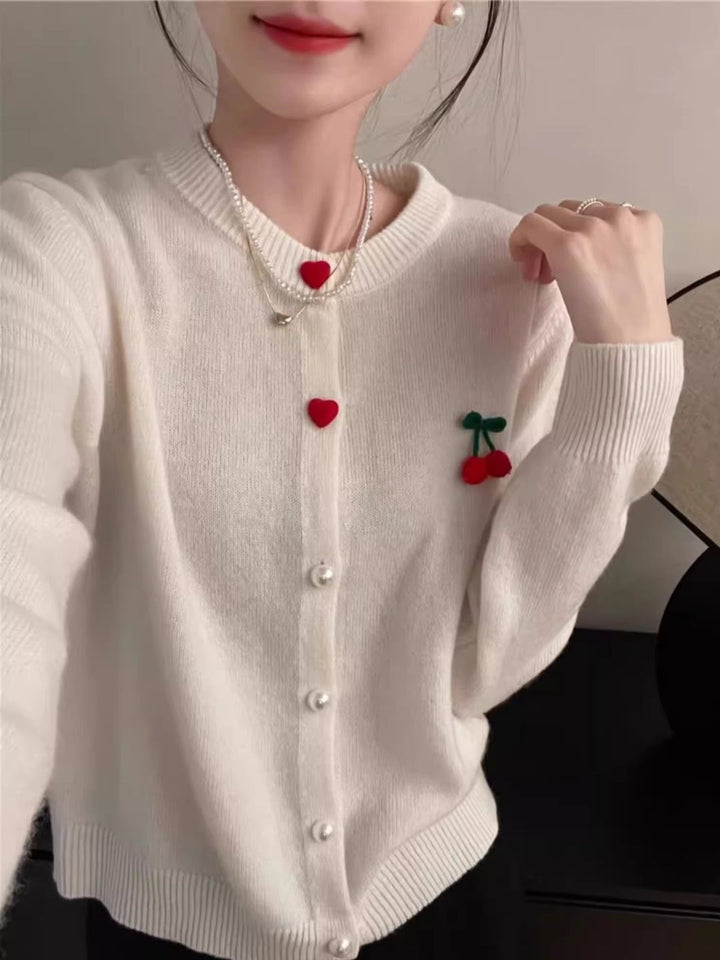 Round Neck Heart Single Breasted Knitted Cardigan