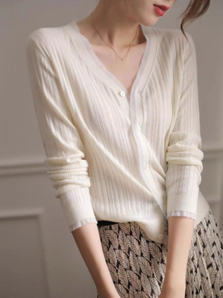 Chic V-neck Knitted Cardigan