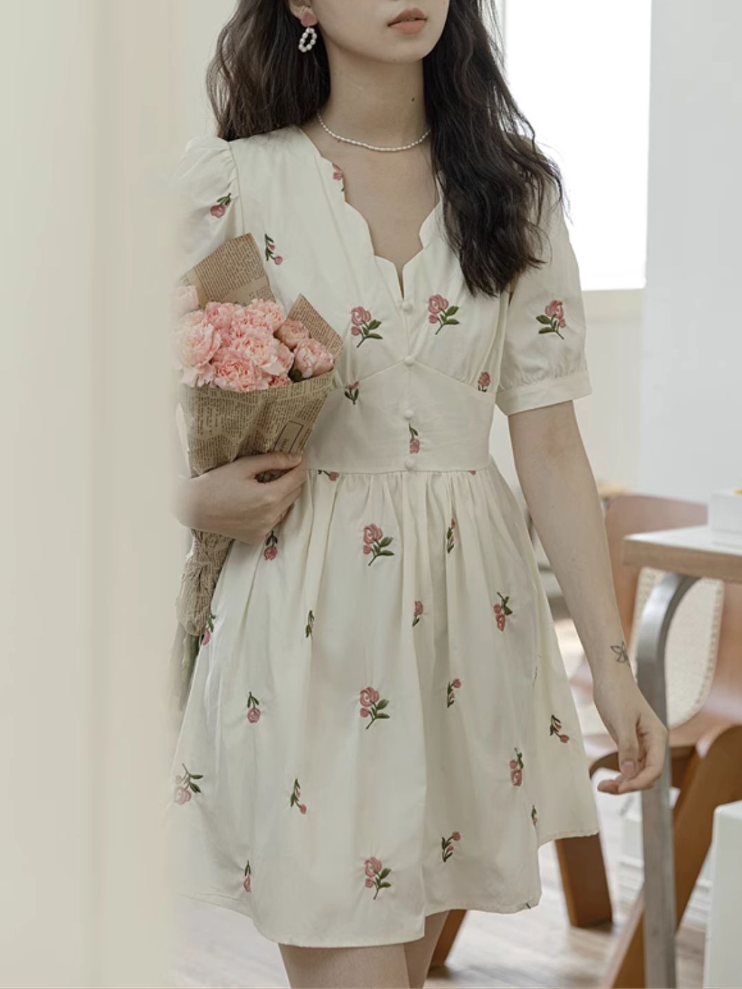 V-neck Flower Embroidered Puff Sleeve Dress