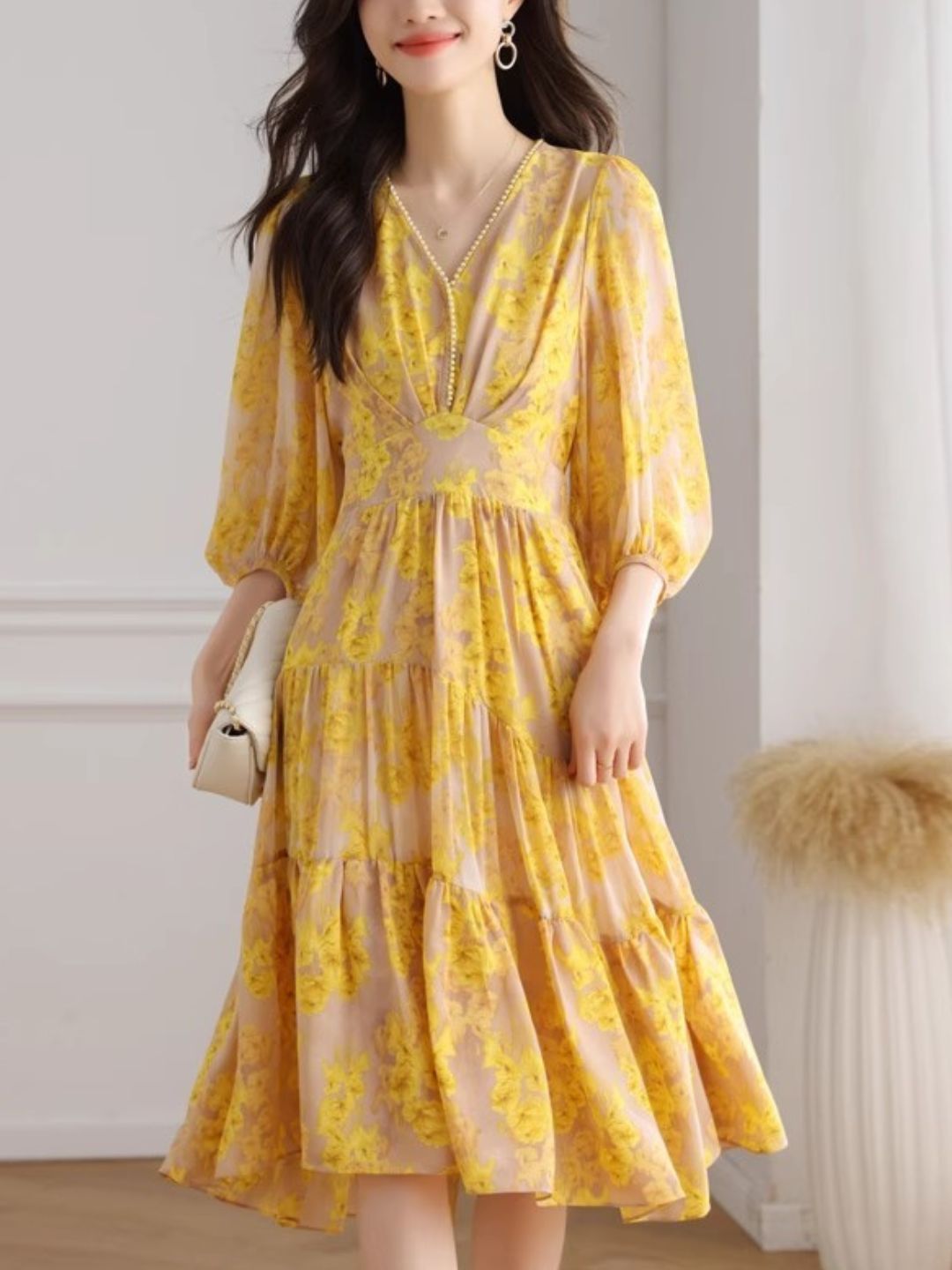 Temperament V-neck Floral Waist Dress - Yellow