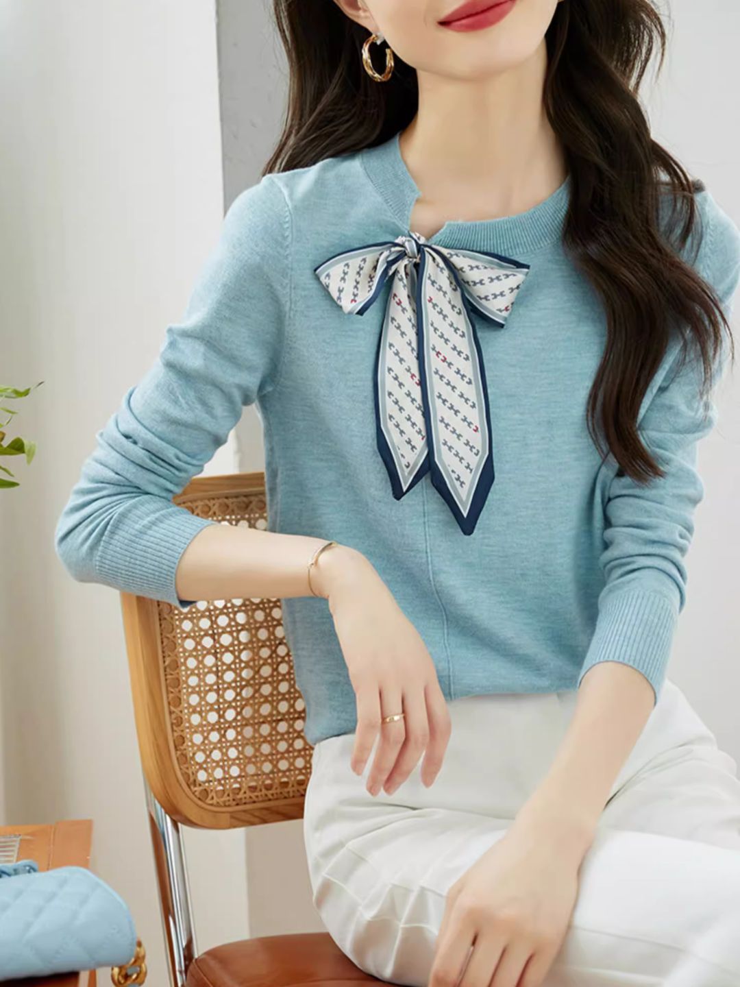 Retro Crew Neck Bow Knitted Top - Blue