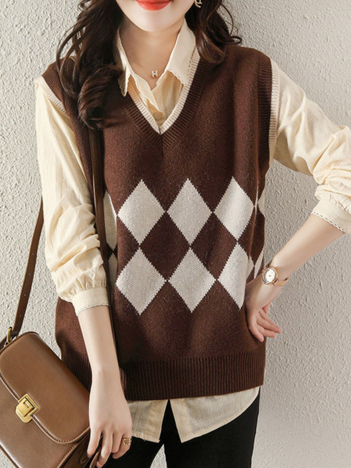 Loose V-neck knitted vest