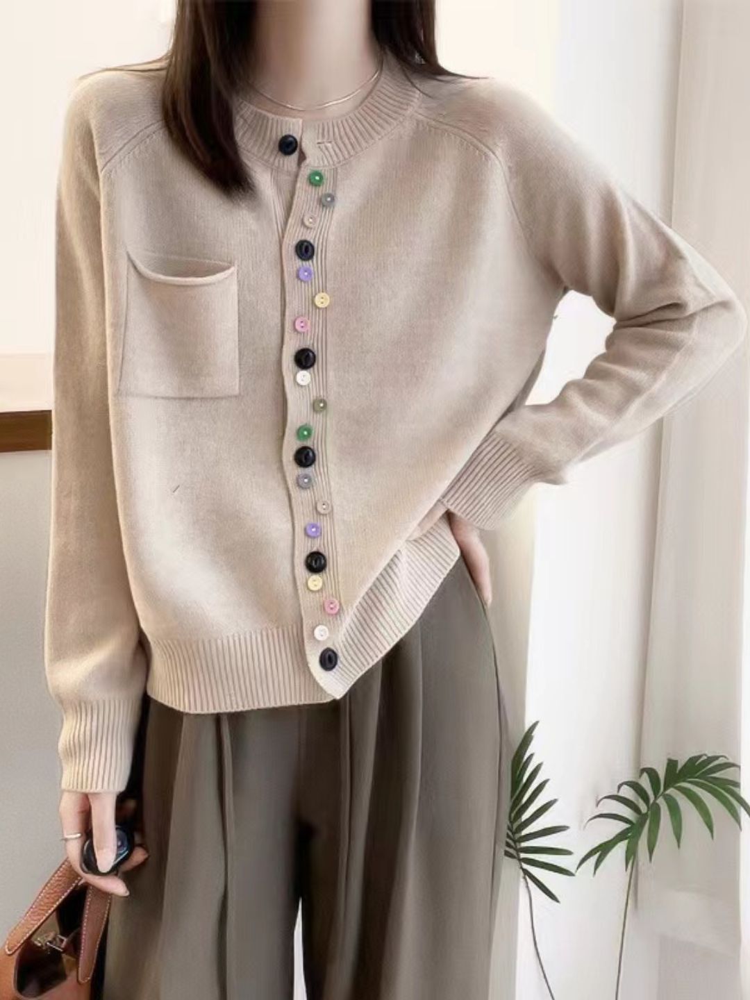 Crew Neck Colorful Button Knit Cardigan -Grey