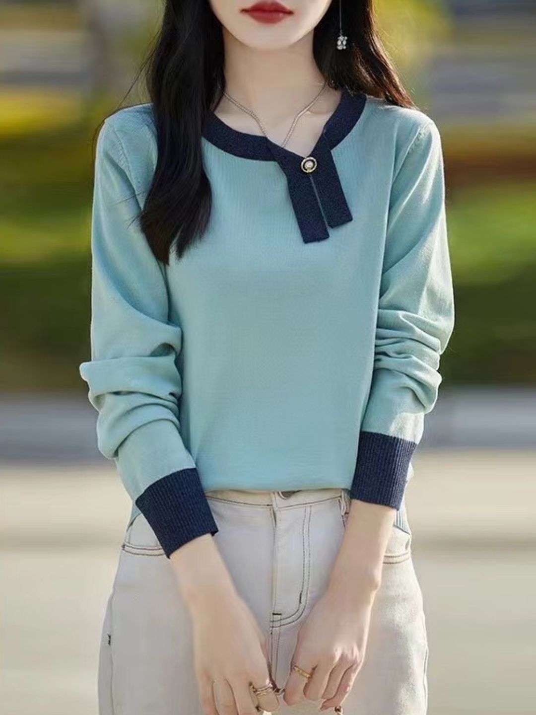 Contrast Color Crew Neck Sweater