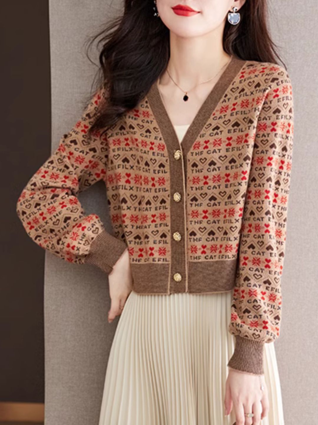 V-neck Contrast Color Knitted Cardigan