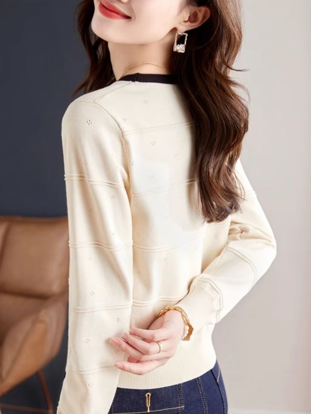 Colorblocked Crew Neck Long Sleeve Sweater