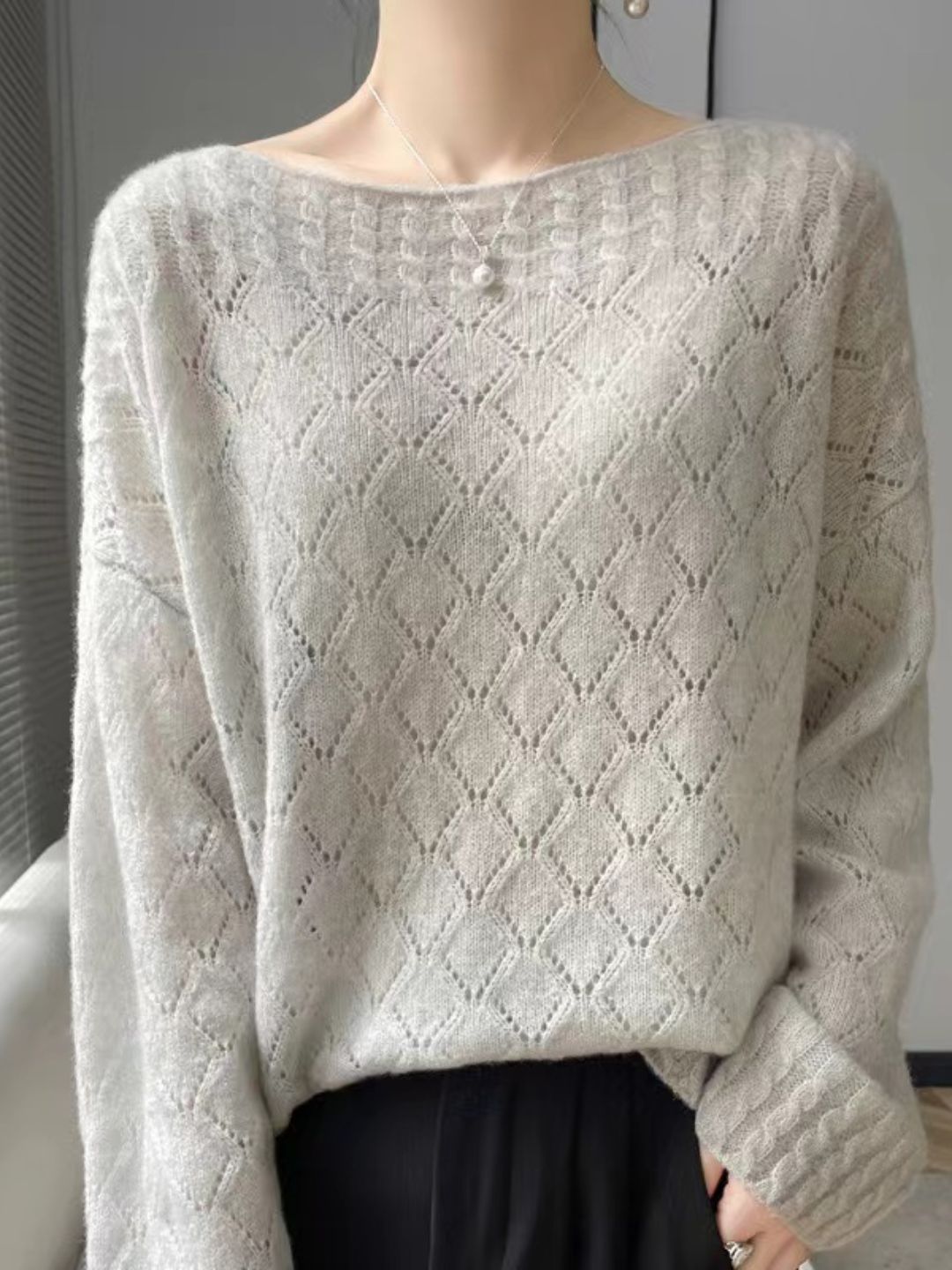 Crew Neck Pattern Hollow Knit Sweater