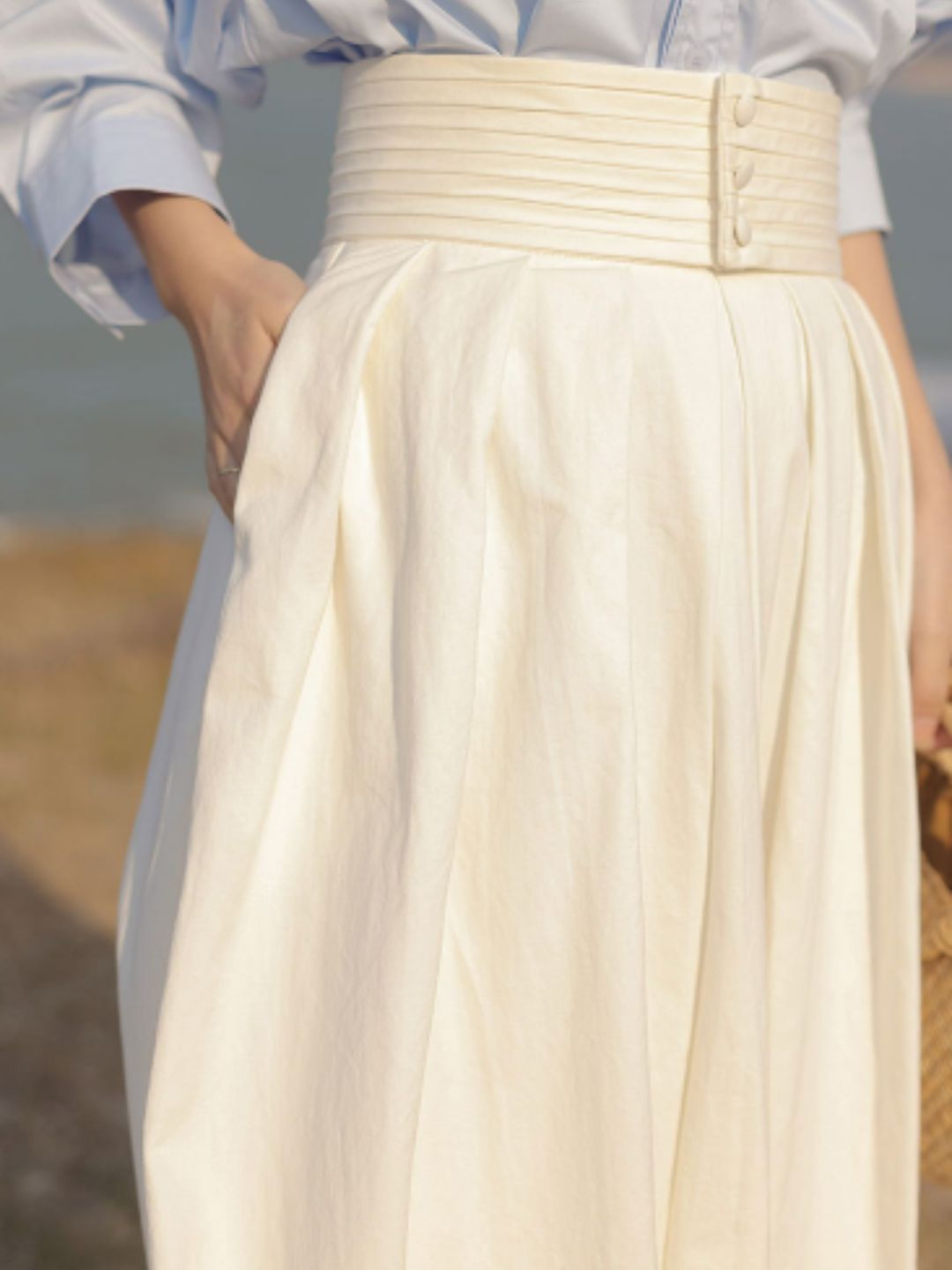 Large Hem A-line Pleated Skirt